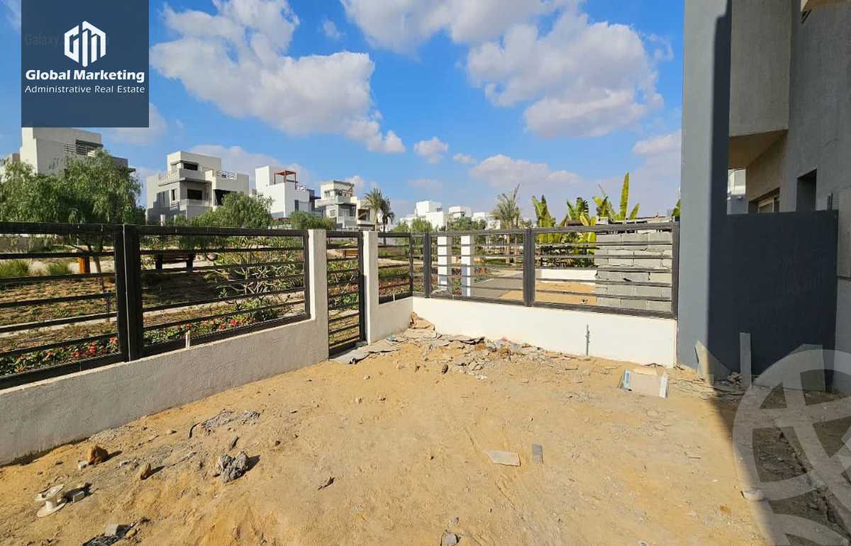 https://aqarmap.com.eg/en/listing/5740818-for-sale-cairo-new-cairo-compounds-hyde-park