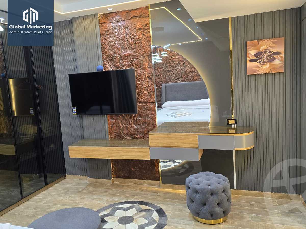https://aqarmap.com.eg/en/listing/5740767-for-sale-cairo-new-cairo-compounds-porto-cairo-mall