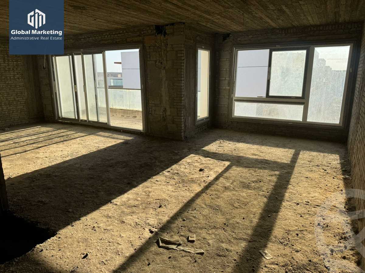 https://aqarmap.com.eg/en/listing/5758279-for-sale-cairo-new-cairo-compounds-hyde-park