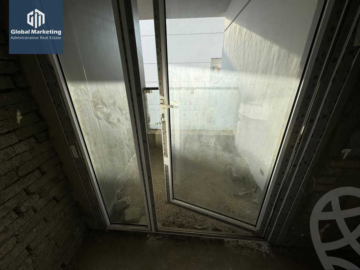 https://aqarmap.com.eg/en/listing/5758279-for-sale-cairo-new-cairo-compounds-hyde-park