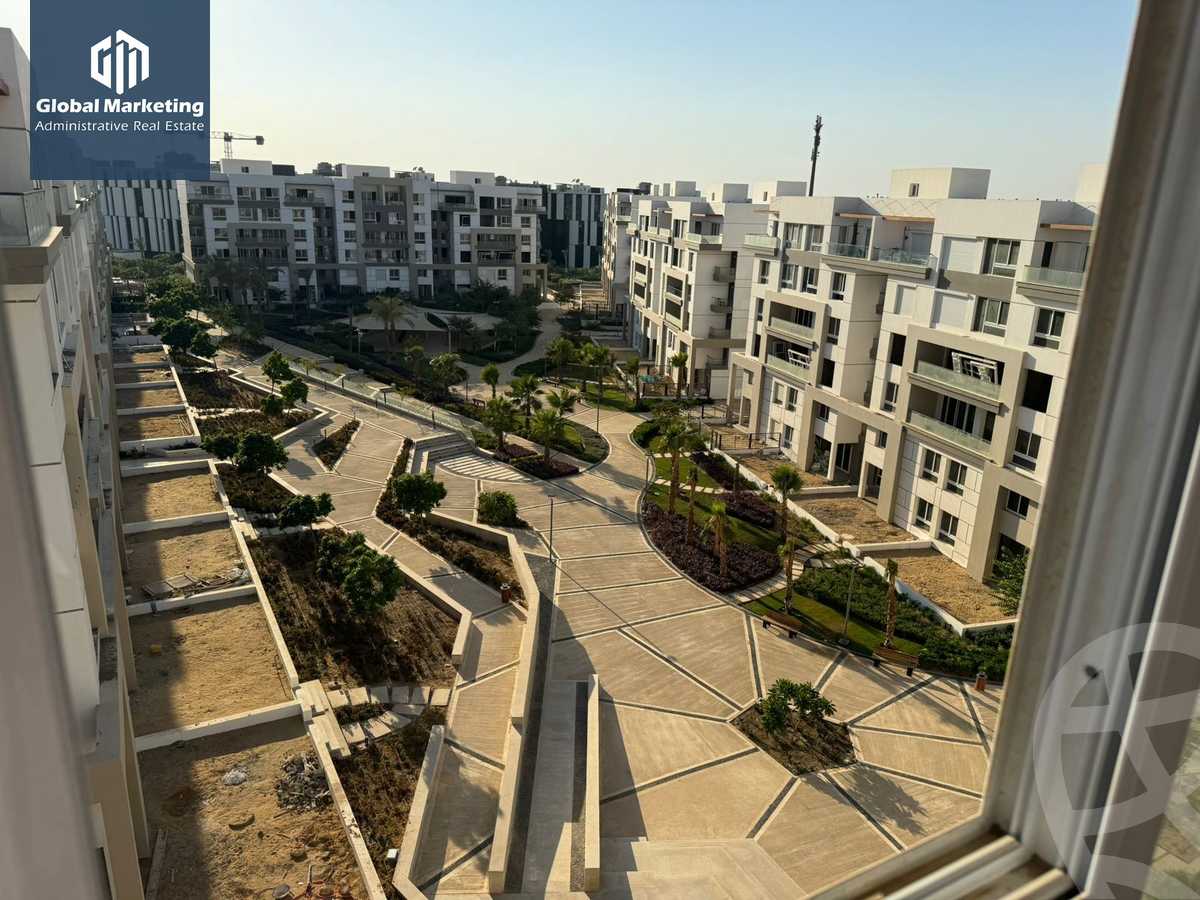 https://aqarmap.com.eg/en/listing/5758279-for-sale-cairo-new-cairo-compounds-hyde-park