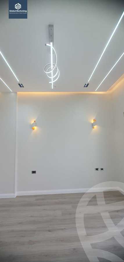 https://aqarmap.com.eg/ar/listing/5762280-for-sale-cairo-new-cairo-compounds-moon-valley