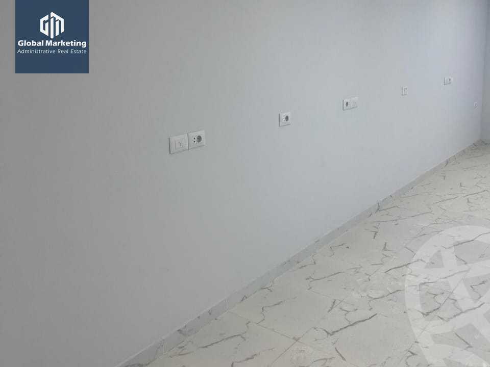 https://aqarmap.com.eg/ar/listing/5791530-for-rent-cairo-new-cairo-compounds-hyde-park-centre-ville-hyde-park