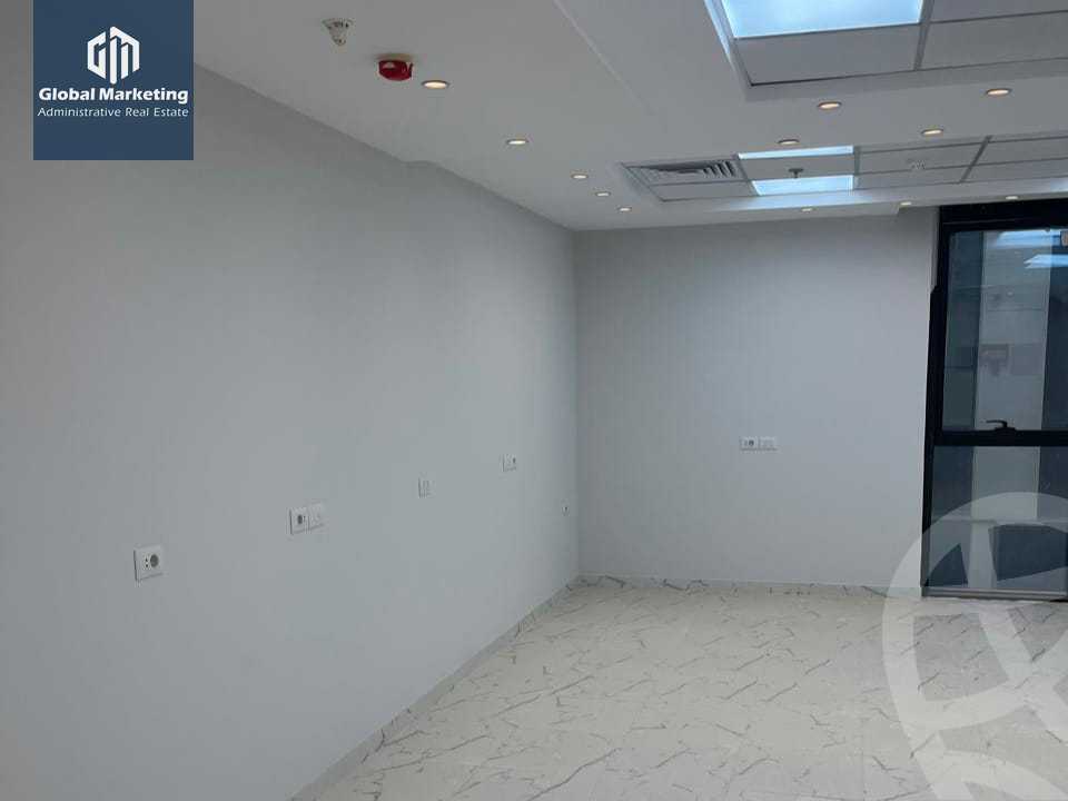 https://aqarmap.com.eg/ar/listing/5791530-for-rent-cairo-new-cairo-compounds-hyde-park-centre-ville-hyde-park