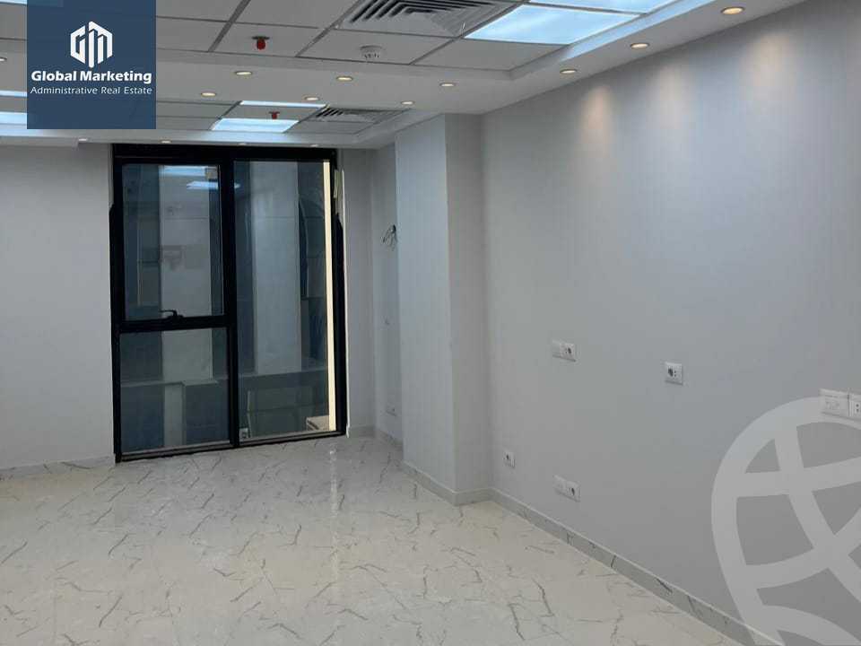 https://aqarmap.com.eg/ar/listing/5791530-for-rent-cairo-new-cairo-compounds-hyde-park-centre-ville-hyde-park