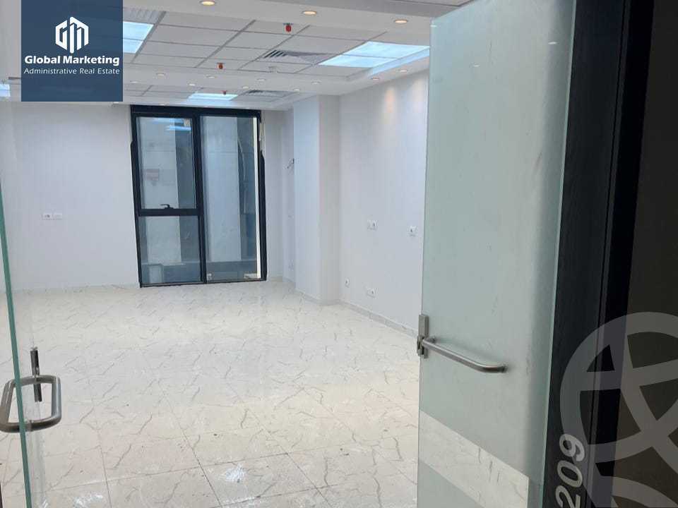 https://aqarmap.com.eg/ar/listing/5791530-for-rent-cairo-new-cairo-compounds-hyde-park-centre-ville-hyde-park