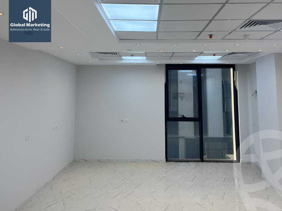 https://aqarmap.com.eg/ar/listing/5791530-for-rent-cairo-new-cairo-compounds-hyde-park-centre-ville-hyde-park
