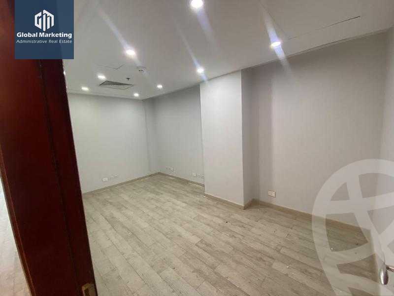 https://aqarmap.com.eg/ar/listing/5808747-for-rent-cairo-new-cairo-compounds-tryfywm-byzns-kwmblks-nm-llttwyr