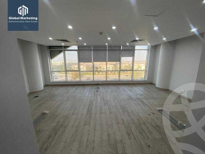 https://aqarmap.com.eg/ar/listing/5808747-for-rent-cairo-new-cairo-compounds-tryfywm-byzns-kwmblks-nm-llttwyr