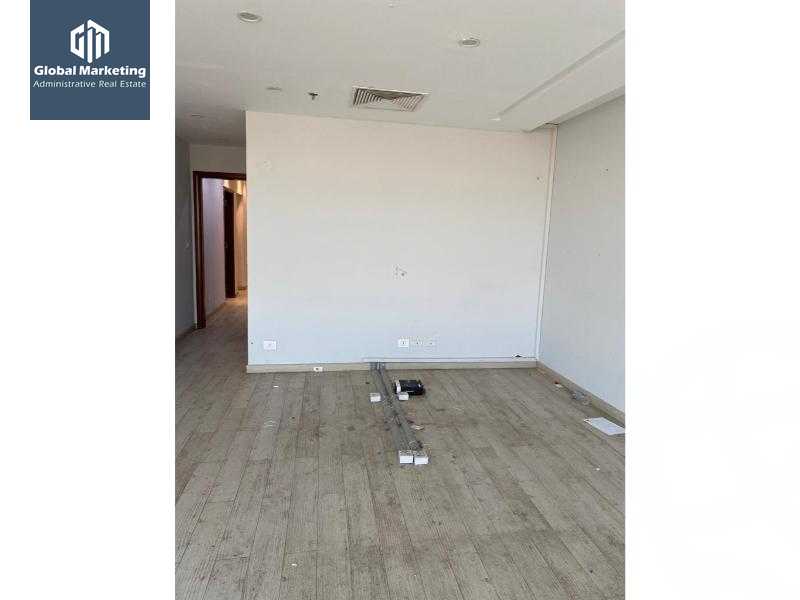 https://aqarmap.com.eg/ar/listing/5808747-for-rent-cairo-new-cairo-compounds-tryfywm-byzns-kwmblks-nm-llttwyr