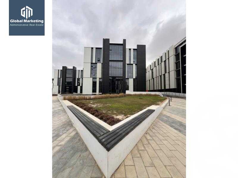 https://aqarmap.com.eg/en/listing/5813805-for-rent-cairo-new-cairo-compounds-hyde-park-business-district