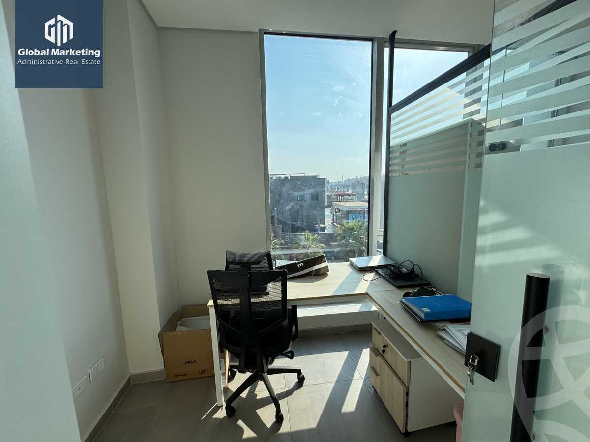 https://aqarmap.com.eg/en/listing/5818243-for-rent-cairo-new-cairo-compounds-jwr-kwmyrshyl-kwmblks-makeplace