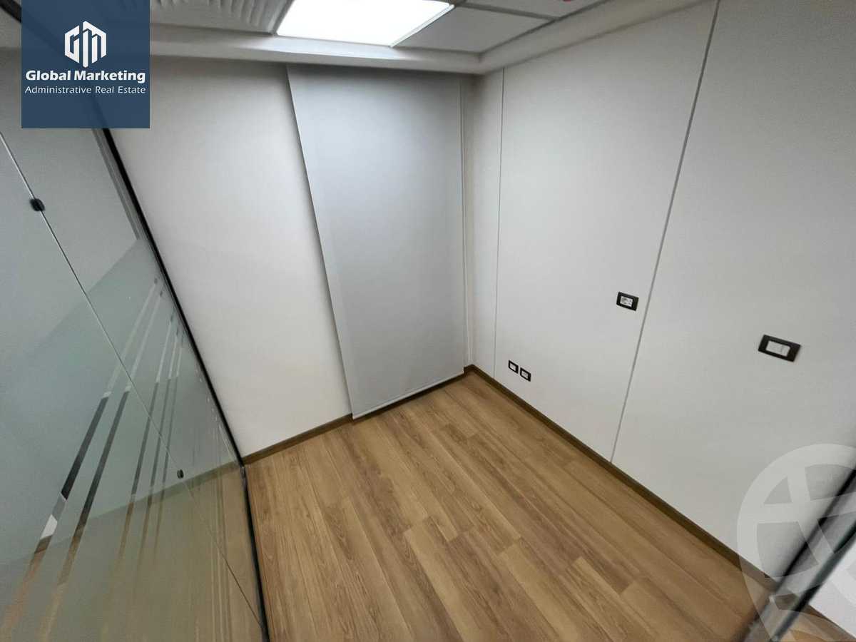 https://aqarmap.com.eg/ar/listing/5834612-for-rent-cairo-new-cairo-compounds-hyde-park-centre-ville-hyde-park