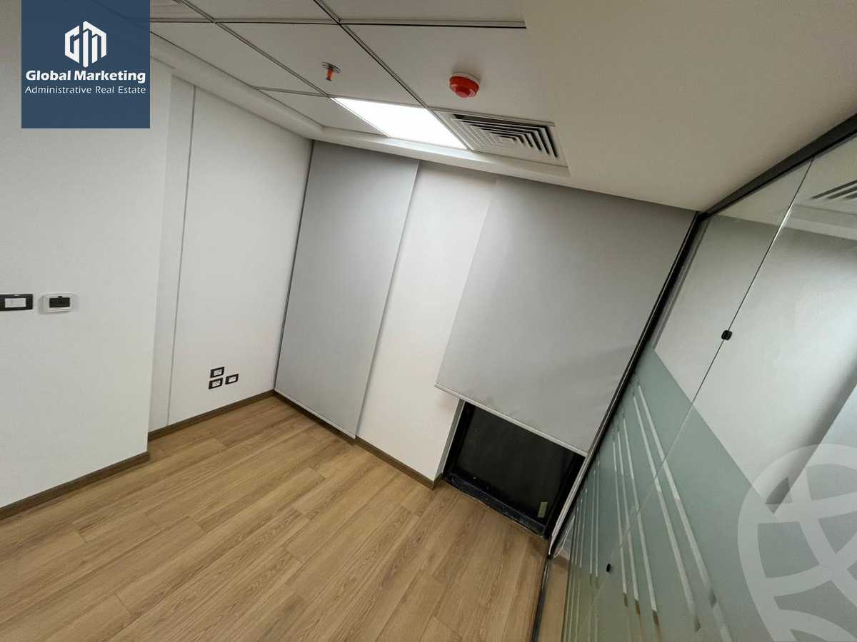 https://aqarmap.com.eg/ar/listing/5834612-for-rent-cairo-new-cairo-compounds-hyde-park-centre-ville-hyde-park