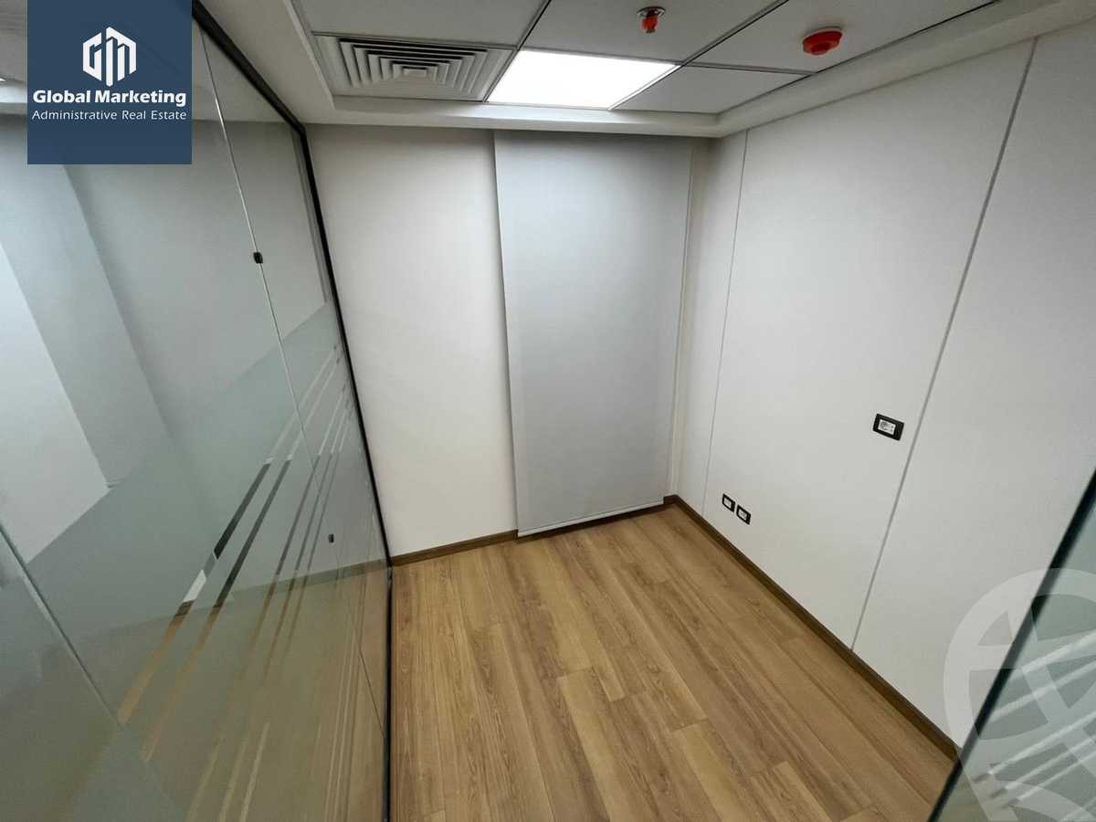 https://aqarmap.com.eg/ar/listing/5834612-for-rent-cairo-new-cairo-compounds-hyde-park-centre-ville-hyde-park