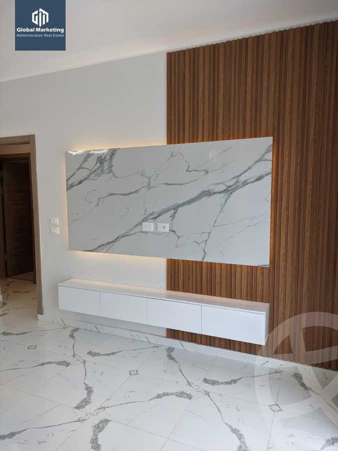 https://aqarmap.com.eg/ar/listing/5864498-for-sale-cairo-new-cairo-compounds-moon-valley