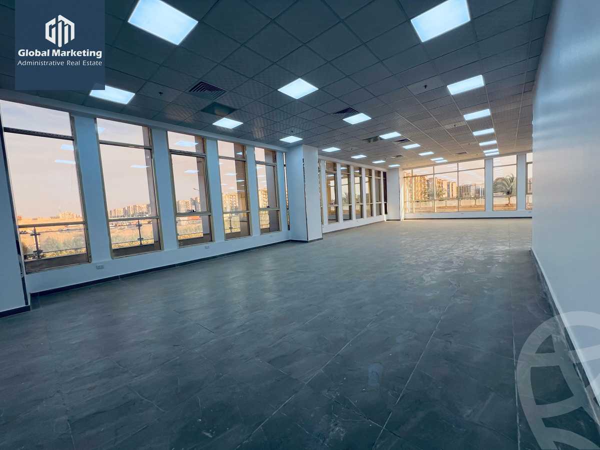 https://aqarmap.com.eg/en/listing/5882023-for-rent-cairo-new-cairo-lrhb-city-phase-1-youssef-el-sebaey-st
