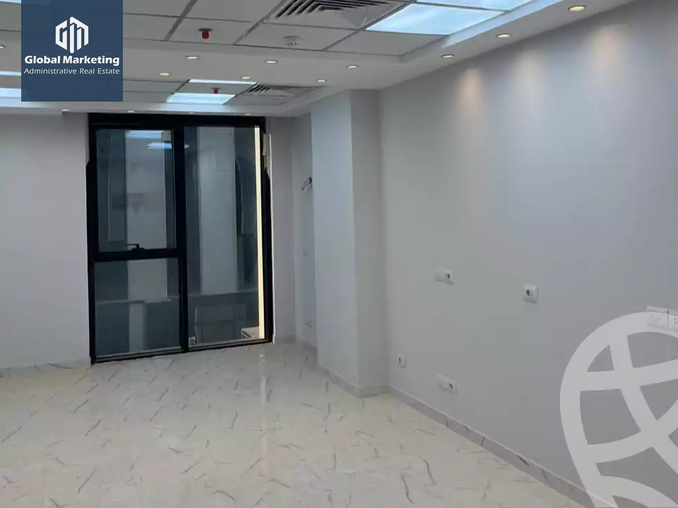 https://aqarmap.com.eg/en/listing/5883061-for-rent-cairo-new-cairo-compounds-hyde-park-centre-ville-hyde-park