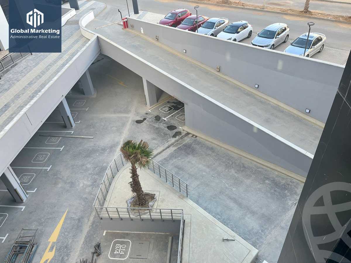 https://aqarmap.com.eg/ar/listing/5885079-for-rent-cairo-new-cairo-compounds-hyde-park-centre-ville-hyde-park