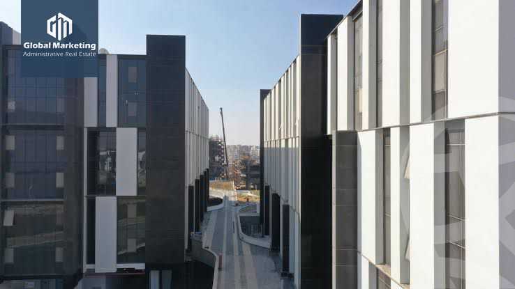 https://aqarmap.com.eg/en/listing/5885096-for-rent-cairo-new-cairo-compounds-hyde-park-business-district