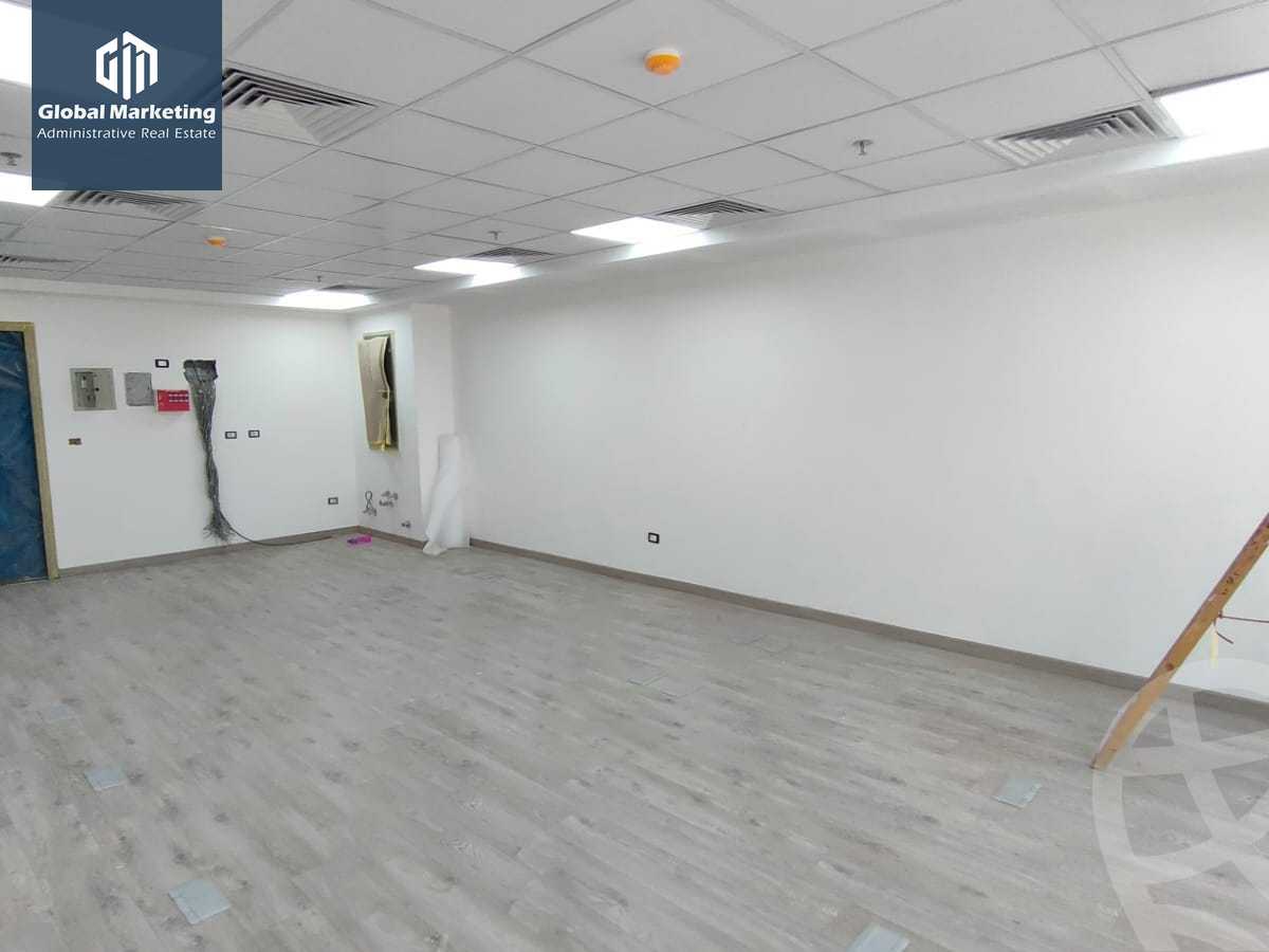 https://aqarmap.com.eg/ar/listing/5885366-for-rent-cairo-new-cairo-compounds-hyde-park-centre-ville-hyde-park