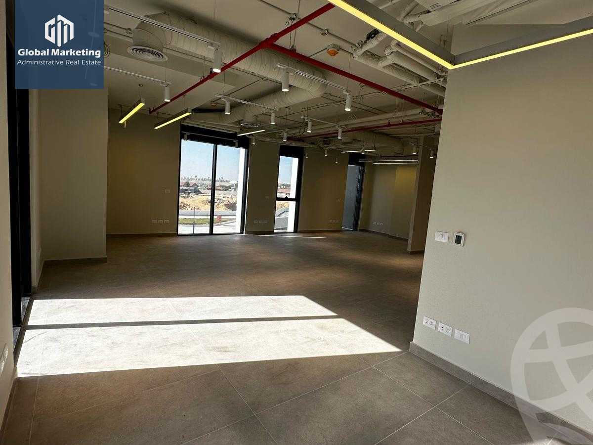https://aqarmap.com.eg/ar/listing/5885398-for-rent-cairo-new-cairo-compounds-hyde-park-centre-ville-hyde-park