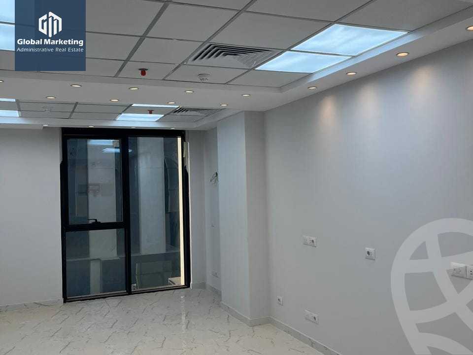 https://aqarmap.com.eg/en/listing/5885427-for-rent-cairo-new-cairo-compounds-hyde-park-centre-ville-hyde-park