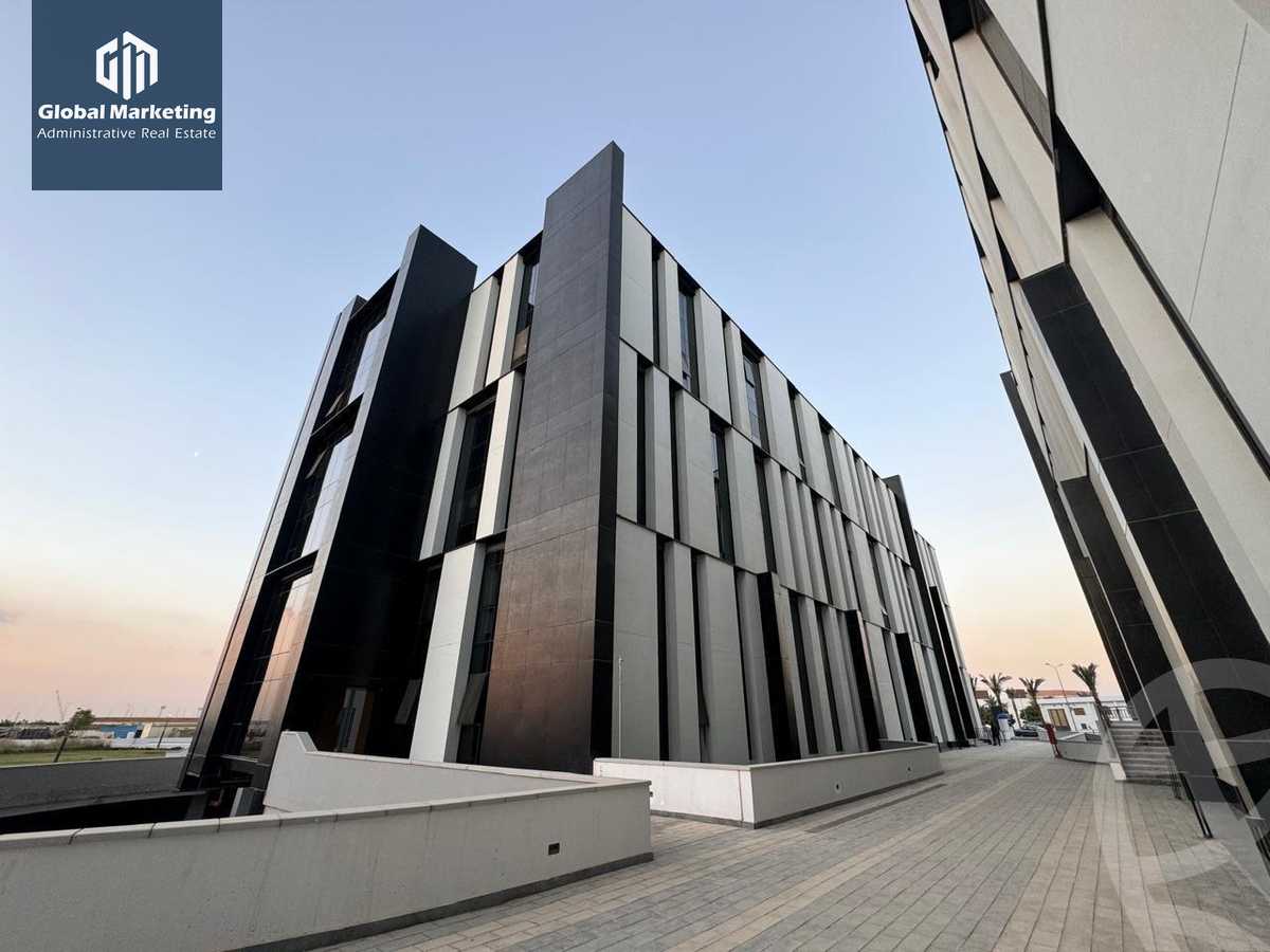 https://aqarmap.com.eg/en/listing/5888954-for-sale-cairo-new-cairo-compounds-hyde-park-business-district
