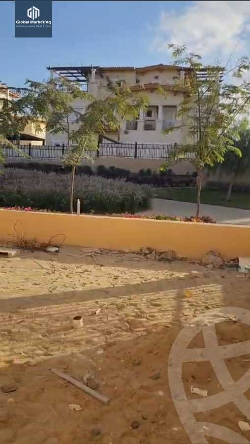 https://aqarmap.com.eg/en/listing/5892833-for-sale-cairo-new-cairo-compounds-hyde-park-centre-ville-hyde-park