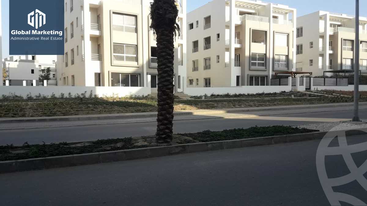 https://aqarmap.com.eg/ar/listing/5908524-for-sale-cairo-new-cairo-compounds-hyde-park-park-corner-hyde-park