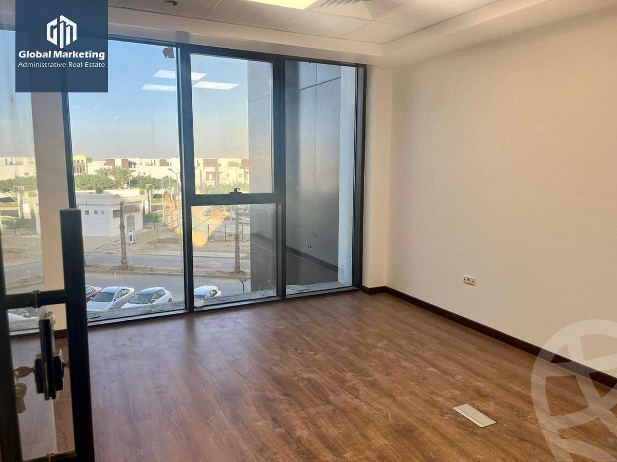 https://aqarmap.com.eg/ar/listing/6008991-for-rent-cairo-new-cairo-compounds-hyde-park-centre-ville-hyde-park