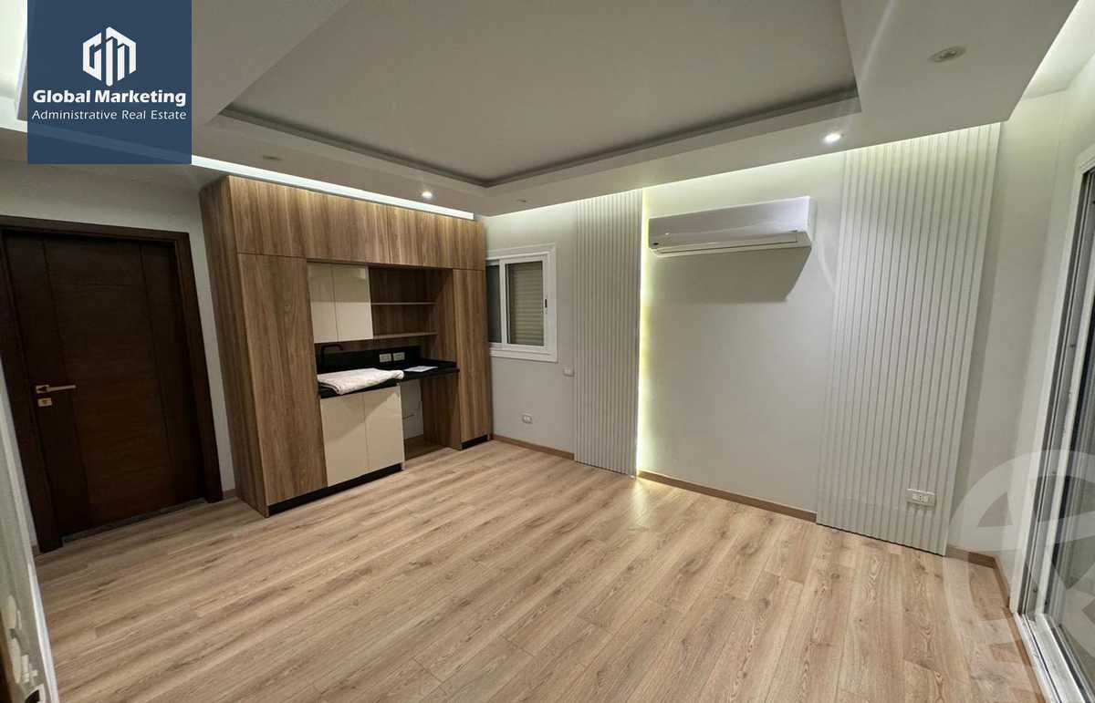 https://aqarmap.com.eg/ar/listing/6033629-for-rent-cairo-new-cairo-compounds-hyde-park-centre-ville-hyde-park