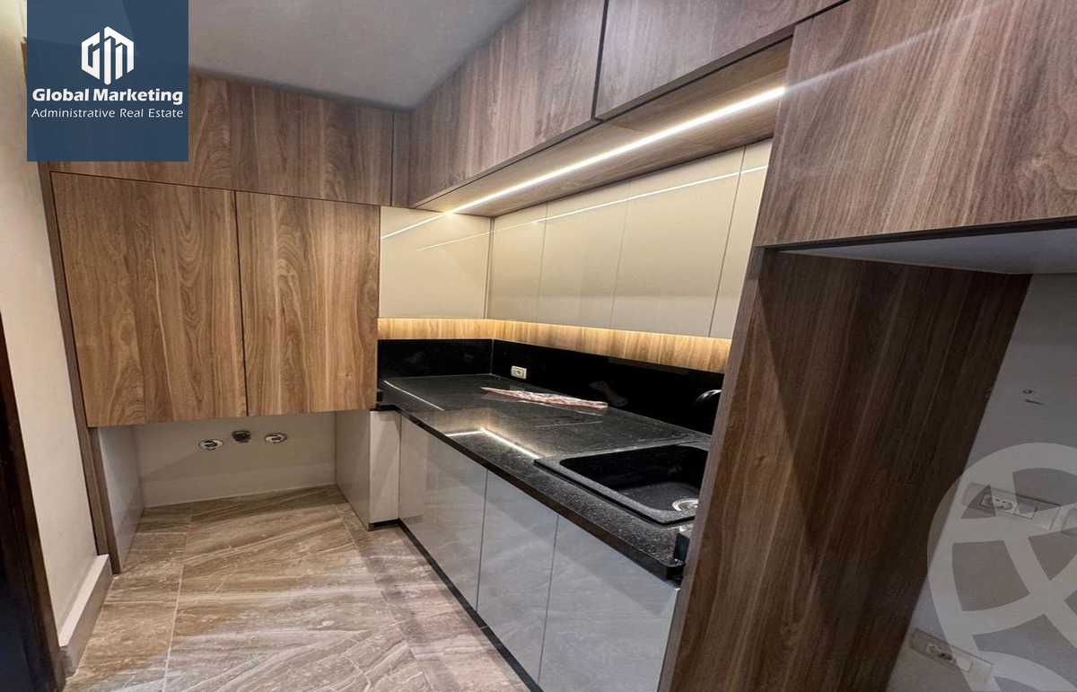 https://aqarmap.com.eg/ar/listing/6033629-for-rent-cairo-new-cairo-compounds-hyde-park-centre-ville-hyde-park