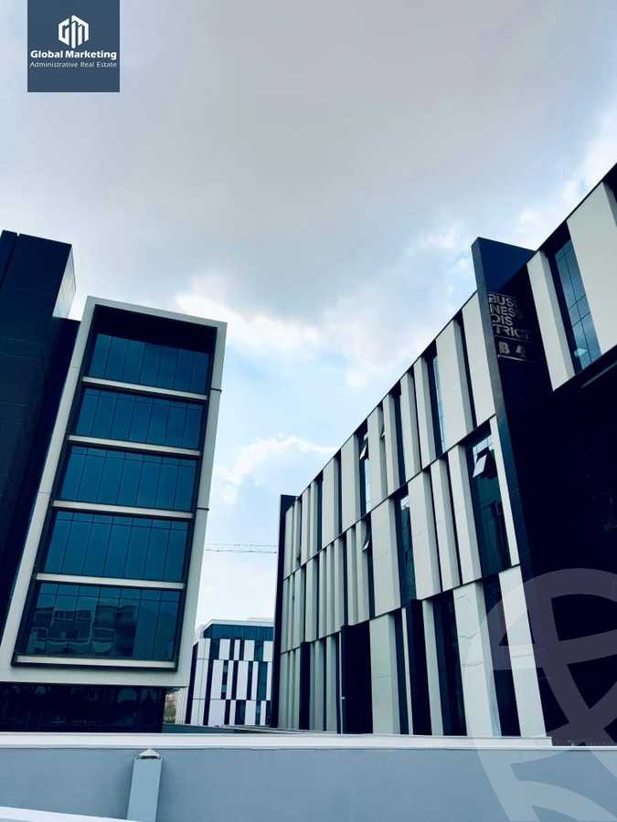 https://aqarmap.com.eg/en/listing/6039621-for-sale-cairo-new-cairo-compounds-hyde-park-centre-ville-hyde-park