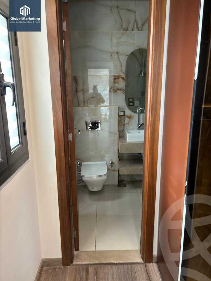 https://aqarmap.com.eg/ar/listing/6117899-for-rent-cairo-new-cairo-compounds-lake-view-boutique-el-hazek