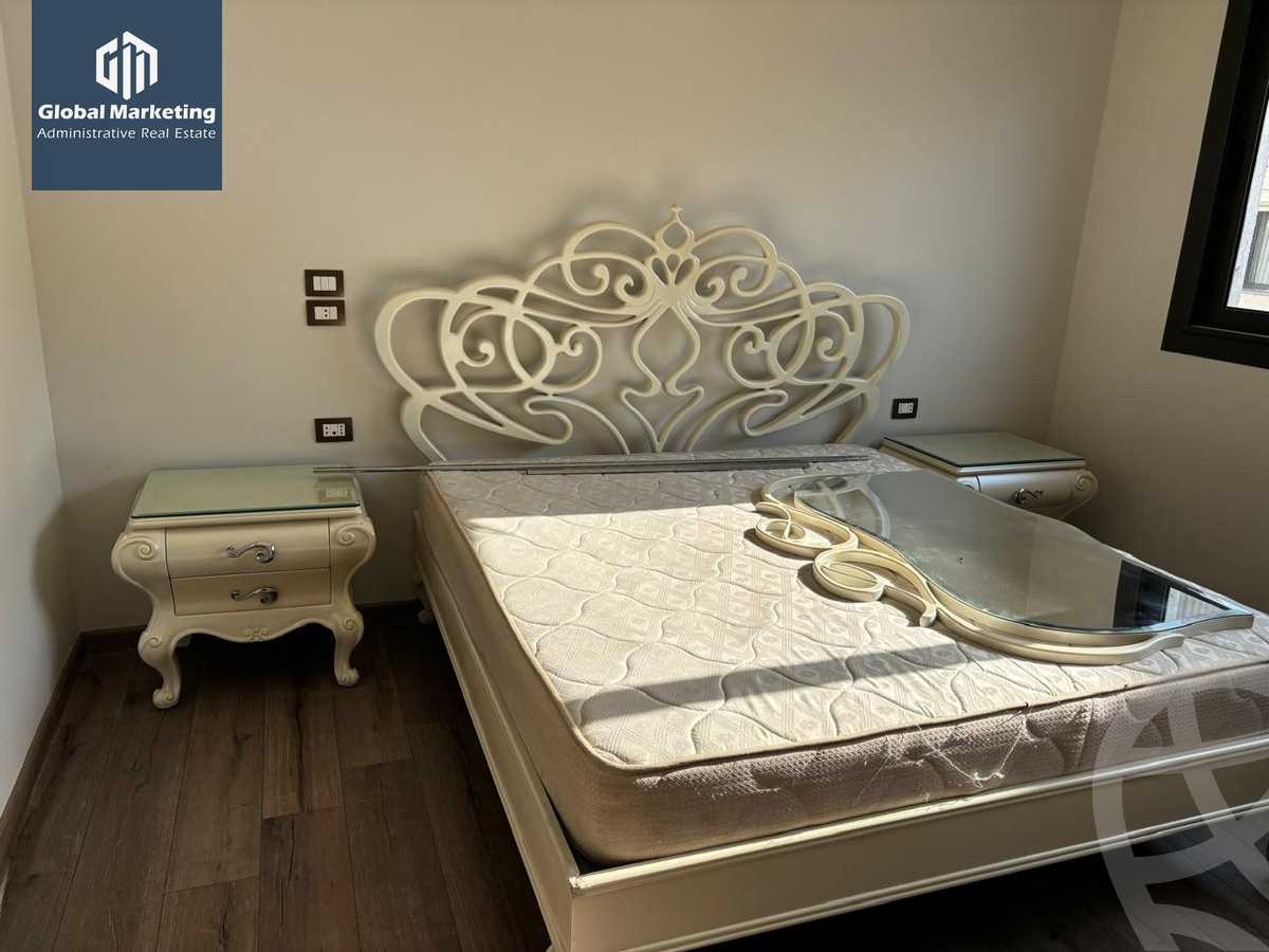 https://aqarmap.com.eg/ar/listing/6117899-for-rent-cairo-new-cairo-compounds-lake-view-boutique-el-hazek