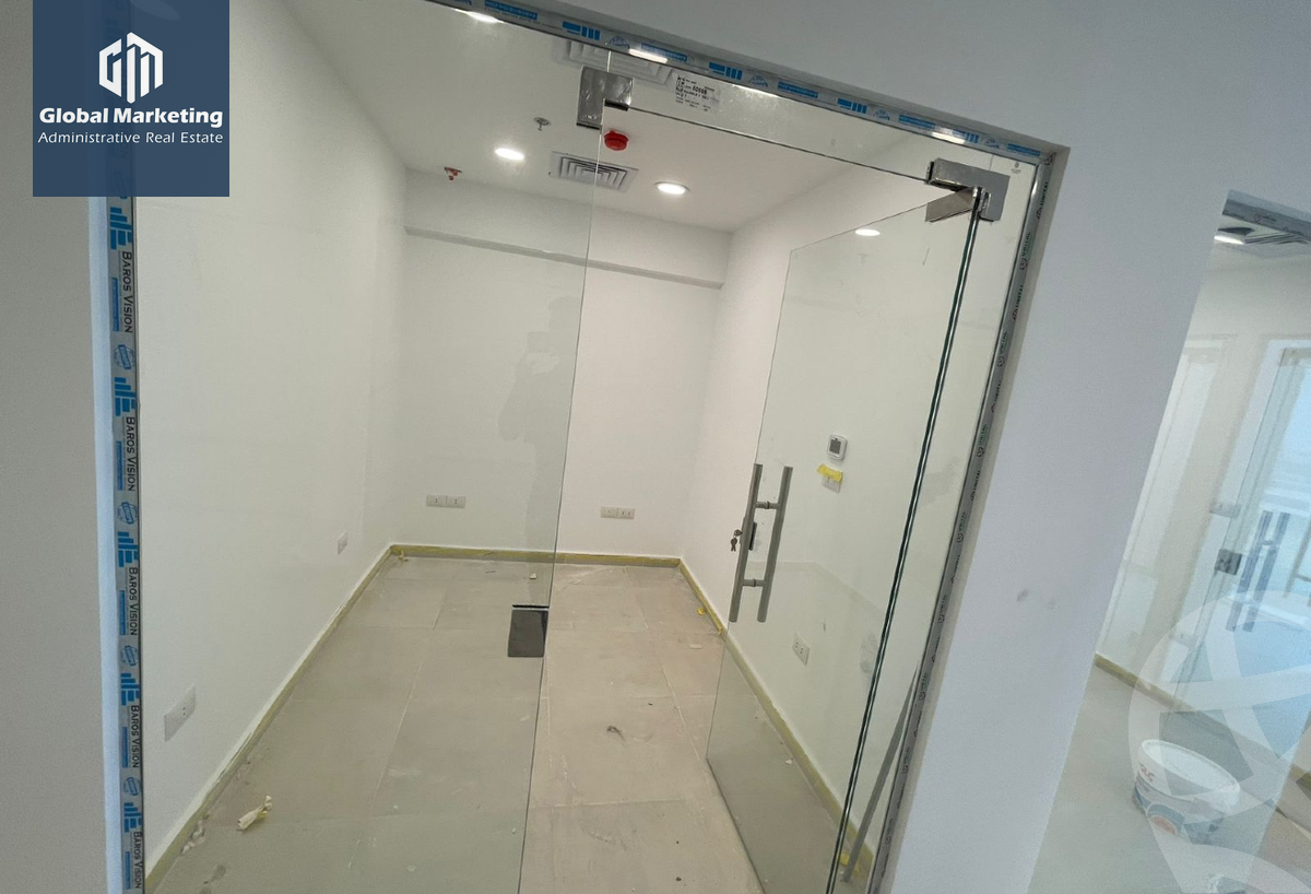 https://aqarmap.com.eg/ar/listing/6118851-for-rent-cairo-new-cairo-compounds-hyde-park-centre-ville-hyde-park