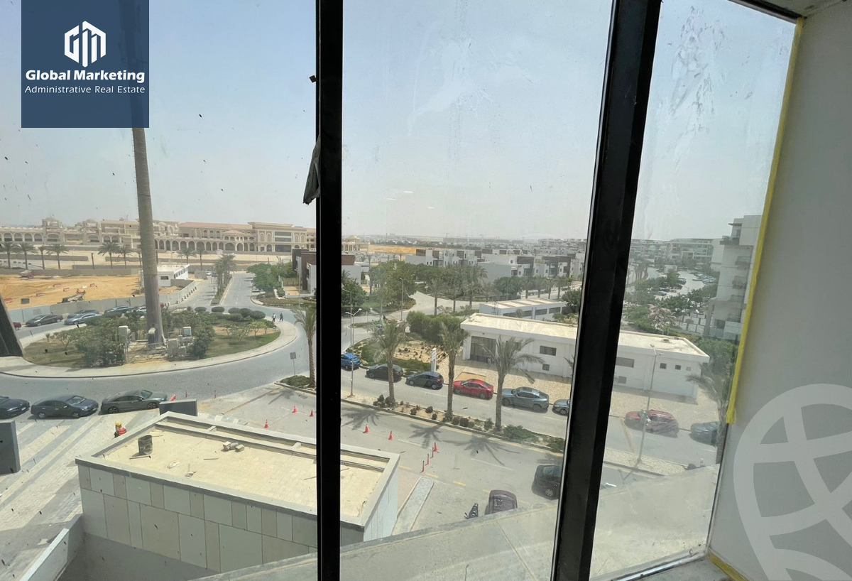 https://aqarmap.com.eg/ar/listing/6118851-for-rent-cairo-new-cairo-compounds-hyde-park-centre-ville-hyde-park