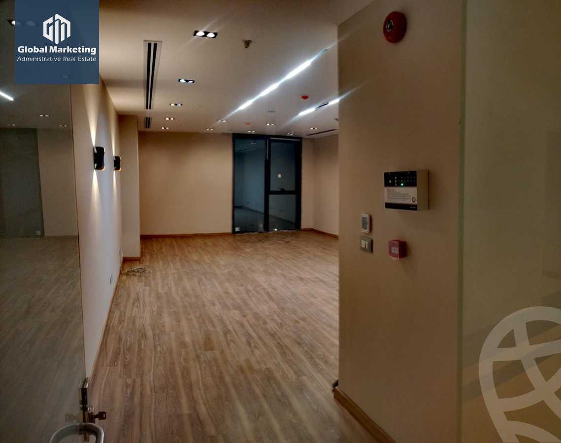https://aqarmap.com.eg/ar/listing/6132582-for-rent-cairo-new-cairo-compounds-hyde-park-centre-ville-hyde-park