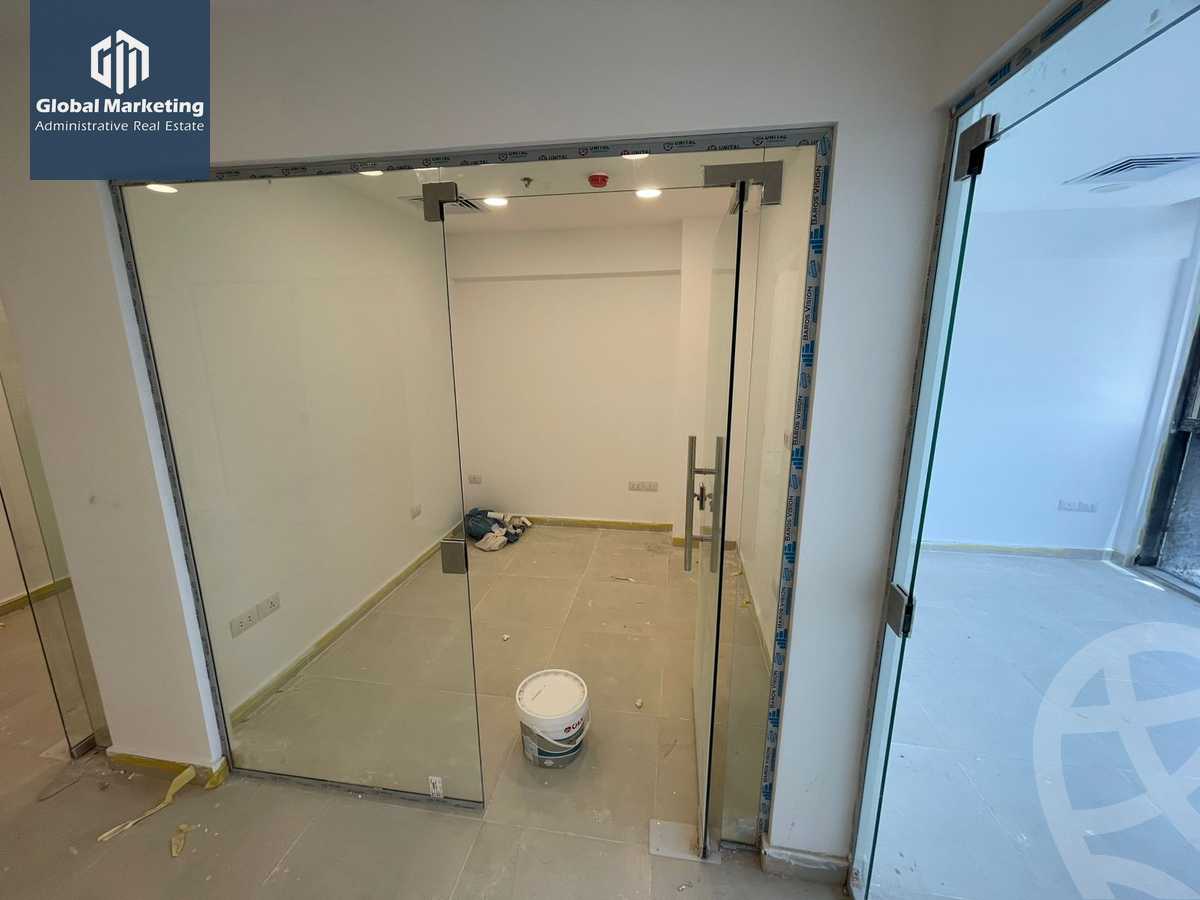 https://aqarmap.com.eg/ar/listing/6132674-for-rent-cairo-new-cairo-compounds-hyde-park-centre-ville-hyde-park