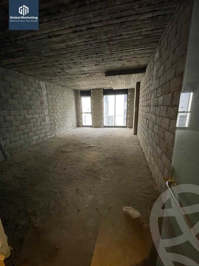 https://aqarmap.com.eg/en/listing/6132853-for-sale-cairo-new-cairo-compounds-hyde-park-business-district