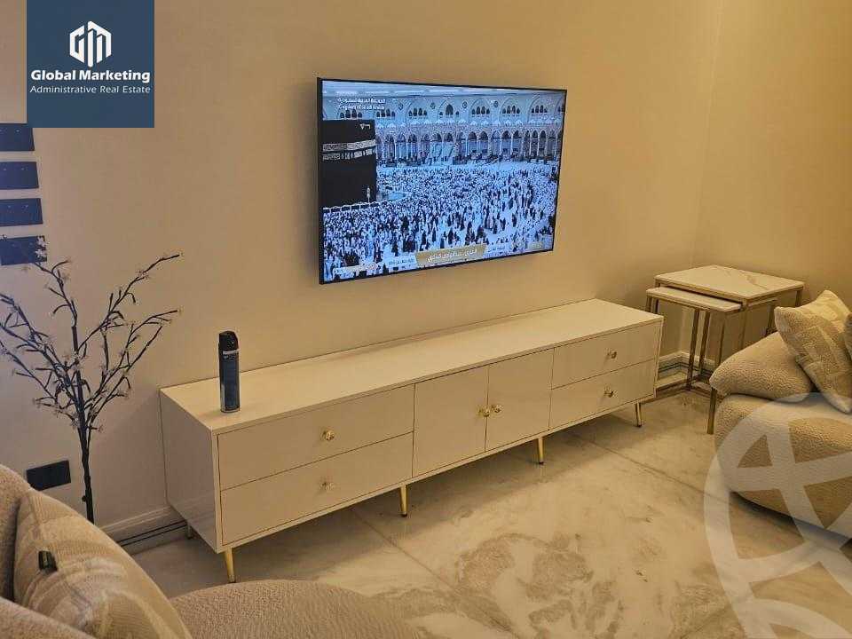 https://aqarmap.com.eg/ar/listing/6152232-for-rent-cairo-new-cairo-compounds-hyde-park-centre-ville-hyde-park