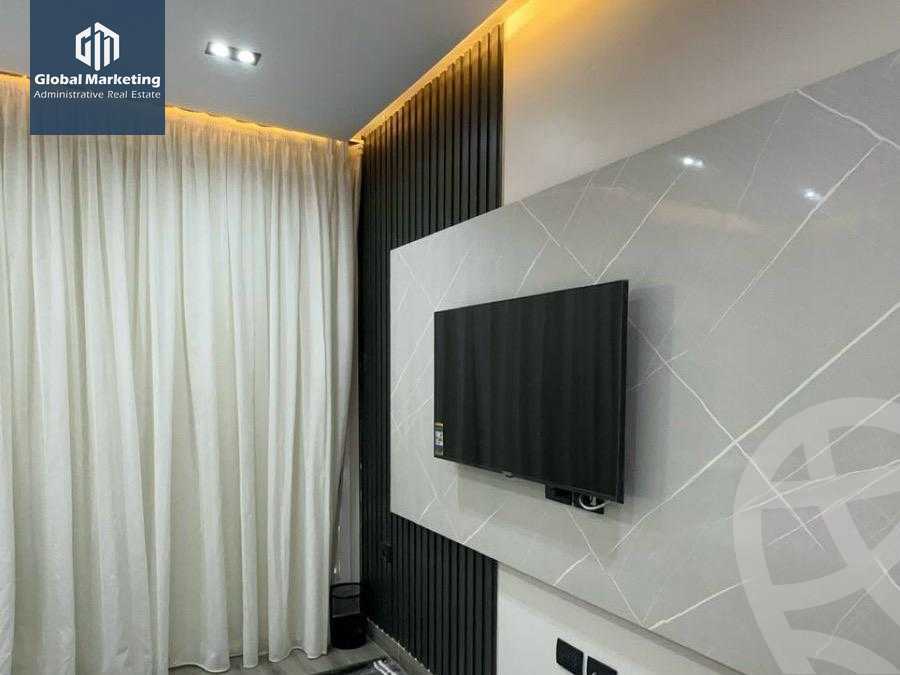 https://aqarmap.com.eg/ar/listing/6154098-for-rent-cairo-new-cairo-compounds-hyde-park-centre-ville-hyde-park