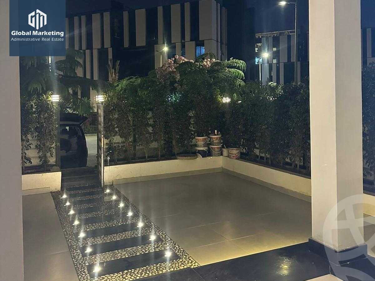 https://aqarmap.com.eg/ar/listing/6154098-for-rent-cairo-new-cairo-compounds-hyde-park-centre-ville-hyde-park