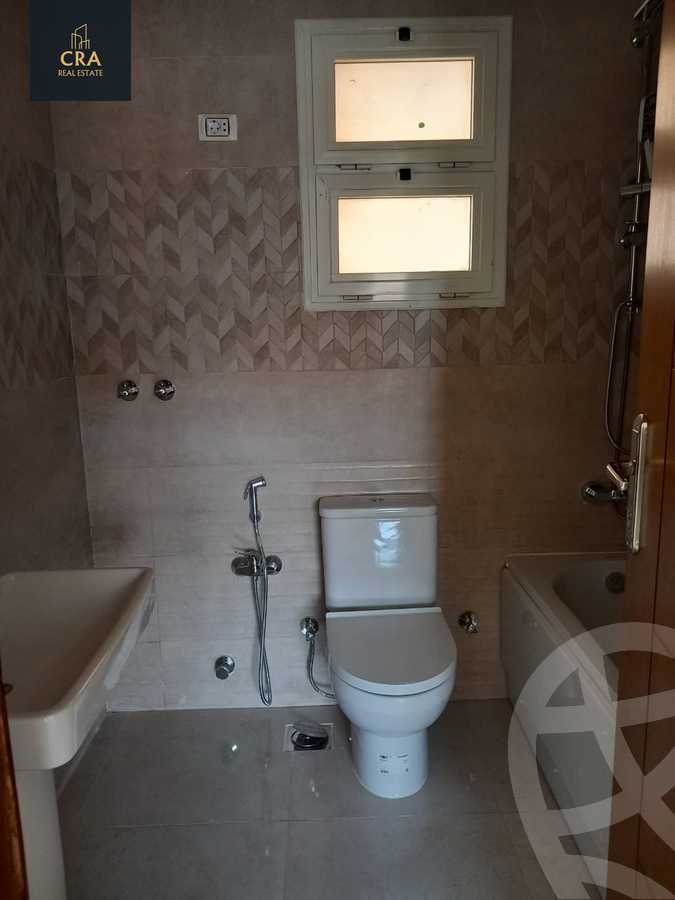 https://aqarmap.com.eg/ar/listing/6234039-for-rent-cairo-new-cairo-compounds-hyde-park-centre-ville-hyde-park