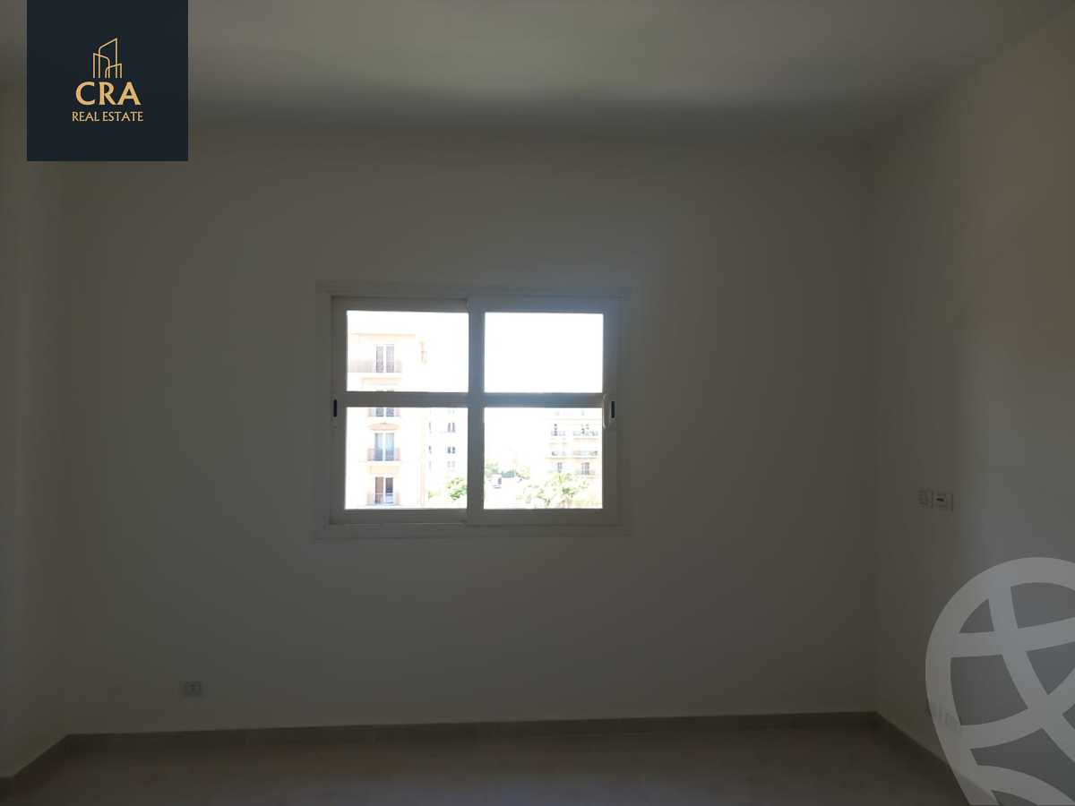 https://aqarmap.com.eg/ar/listing/6234039-for-rent-cairo-new-cairo-compounds-hyde-park-centre-ville-hyde-park