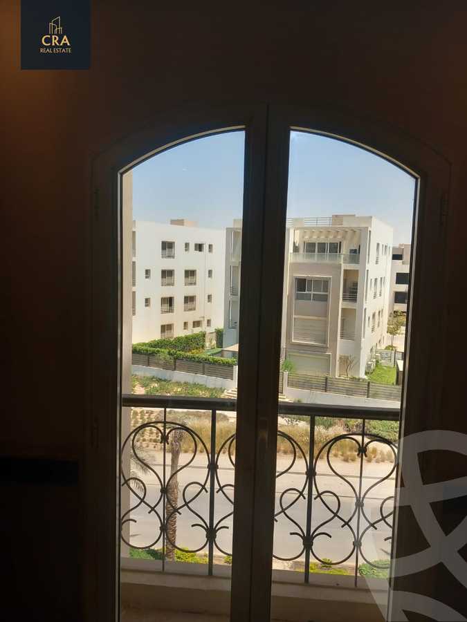 https://aqarmap.com.eg/ar/listing/6234039-for-rent-cairo-new-cairo-compounds-hyde-park-centre-ville-hyde-park