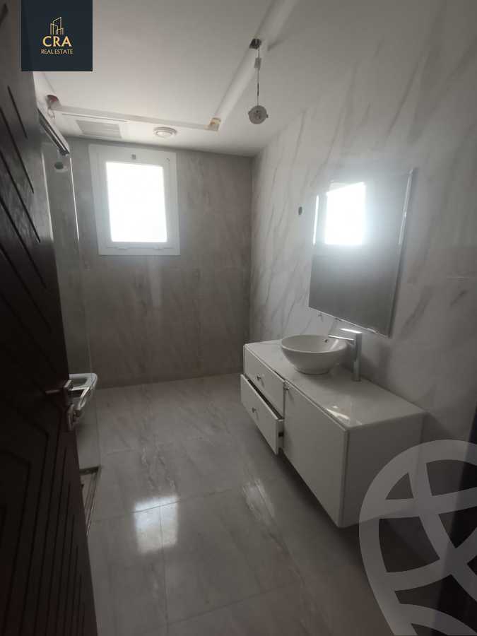 https://aqarmap.com.eg/ar/listing/6242174-for-rent-cairo-new-cairo-compounds-hyde-park-centre-ville-hyde-park