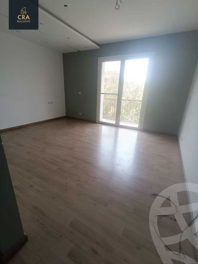 https://aqarmap.com.eg/ar/listing/6242174-for-rent-cairo-new-cairo-compounds-hyde-park-centre-ville-hyde-park