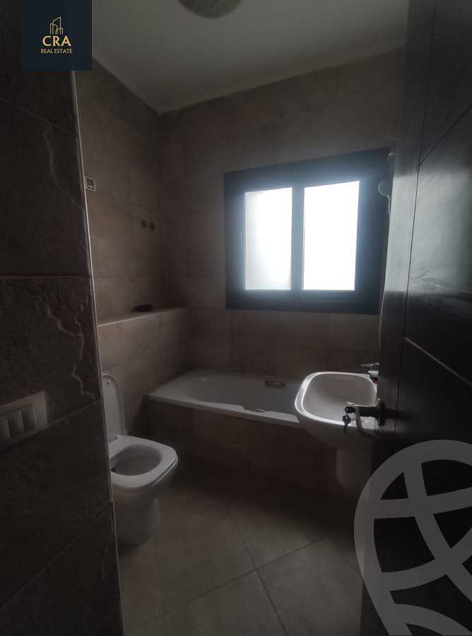https://aqarmap.com.eg/ar/listing/6289497-for-rent-cairo-new-cairo-compounds-hyde-park-centre-ville-hyde-park